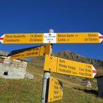 Wegweiser auf der Grossalp 1905 m.ü.M. unser erstes Ziel ist der Passo Quadrella
