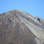 noch von hier sieht man die grosse Mauer auf dem Pizzo Bömbogn