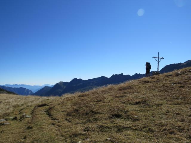 ...um kurz danach auf den gleichnamigen Pass 1978 m.ü.M. zu stehen