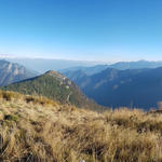 schönes Breitbildfoto mit Blick Richtung Lago Maggiore