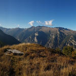 schönes Breitbildfoto mit Blick ins Valle di Vergeletto