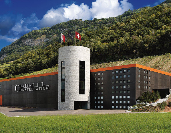 spontan stellen wir ein Alternativprogramm auf die Beine, und besuchen die Weinkellerei "Château Constellation"