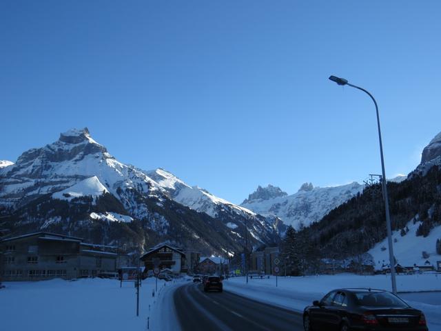 vorbei an Engelberg, fahren wir weiter taleinwärts