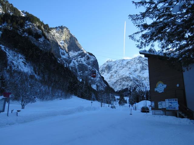 bei der Talstation der Fürenalp Seilbahn