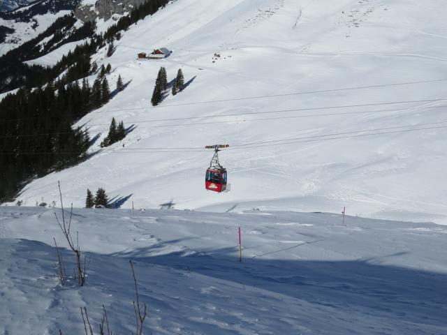 ...fahren wir mit der Seilbahn wieder ins Tal hinunter