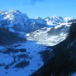 Blick auf das Klosterdorf Engelberg