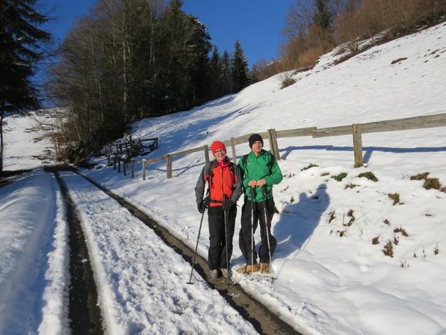 bei der heutigen Schneeschuhtour ist auch Alessandro dabei