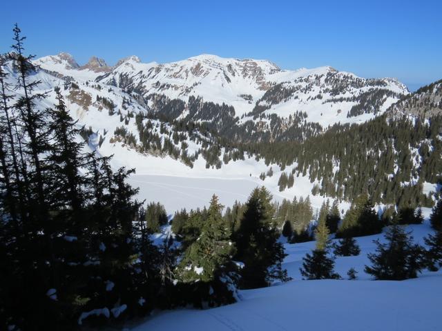 Tiefblick zum Oberstockensee