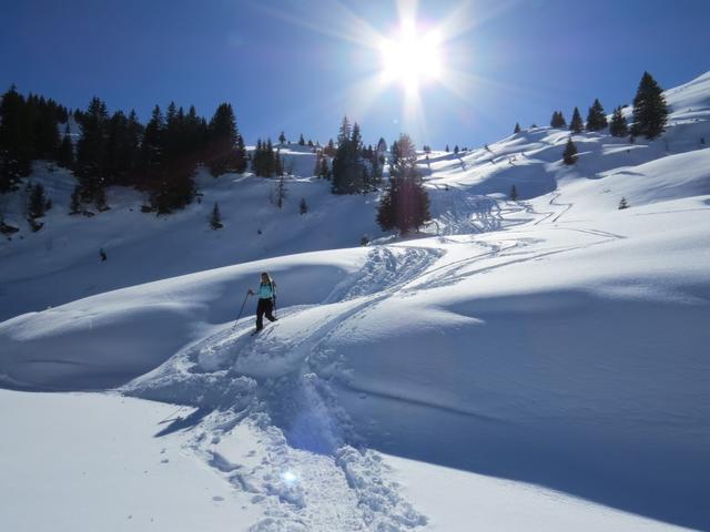 bei Punkt 1668 m.ü.M. machen wir einen kleinen Sprung, und wir stehen auf dem Oberstockensee