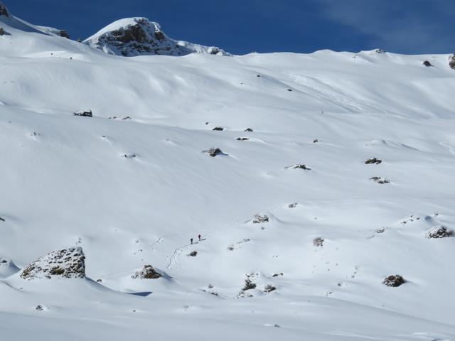 bei der Alp Fursch, biegen wir nicht links ab zur Alp Schwizerböden, von wo wir heute Morgen abgestiegen sind,...