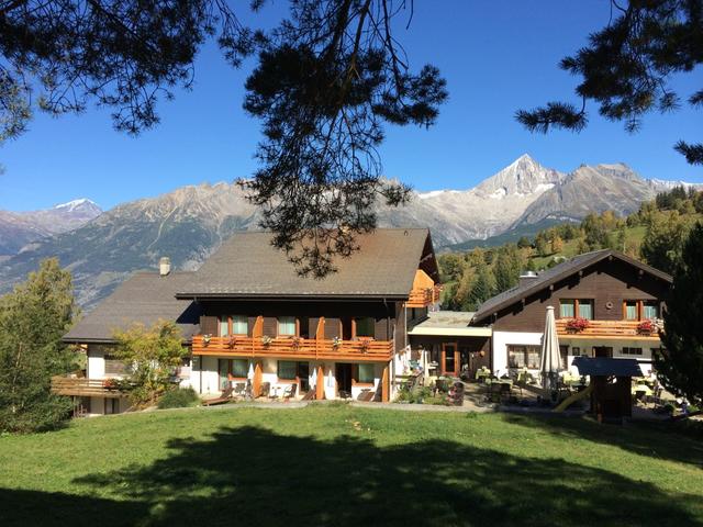 im sehr schönen Hotel Bürchnerhof in Bürchen, beziehen wir unser Hotelzimmer