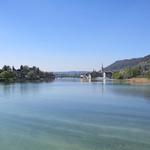 Blick vom Steg der die Insel mit dem Festland verbindet Richtung Stein am Rhein