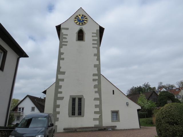 bei der kleinen Kirche von Hemmenhofen