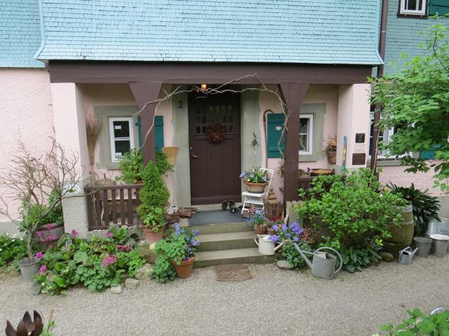 wir besichtigen kurz den Garten vom Hermann-Hesse-Haus in Gaienhofen