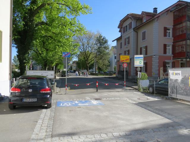 ...und erreichen nachdem wir die Altstadt von Konstanz durchquert haben, die Grenze