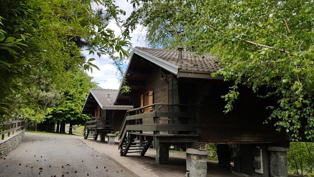 ein bisschen ausserhalb von Aosta beziehen wir unser Chalet im Hôtel Village. Hier haben wir 3x übernachtet