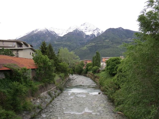 wir überqueren den Fluss Buthier...