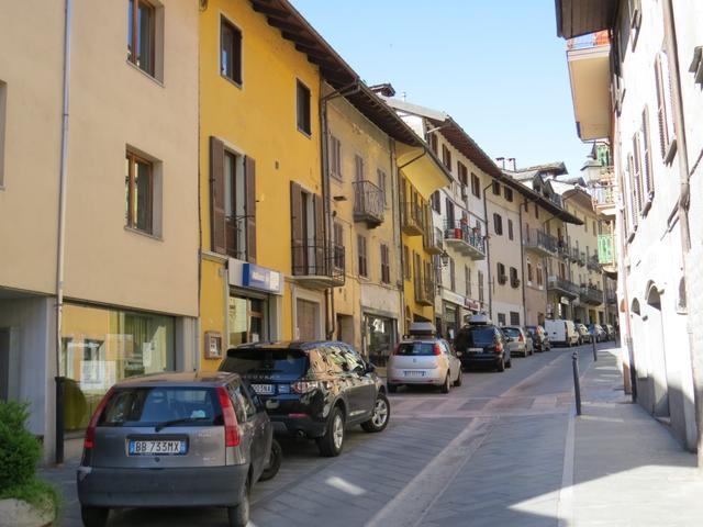 die Via Francigena führt uns durch die Gassen von Châtillon