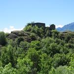 Blick auf die Ruine von Chenal