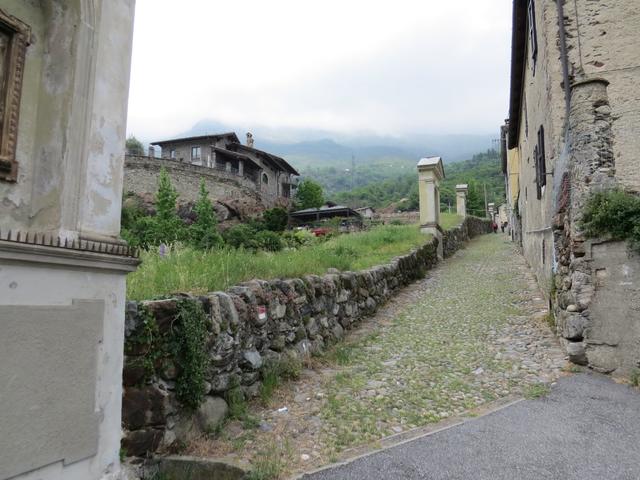 über einen Kreuzweg führt uns die Via Francigena nach Settimo Vittone