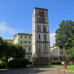 bei schönstem Wetter laufen wir bei der Torre di S. Stefano vorbei, und verlassen Ivrea