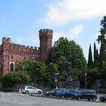 der Castello von Cavaglià steht ausnahmsweise nicht auf einem Hügel, sondern mitten im Dorf