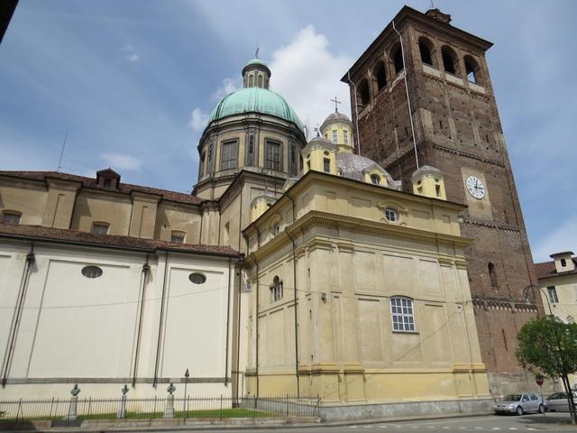 die enorme Kathedrale von San Eusebio. Seit dem 4.Jhr. steht hier eine Kirche