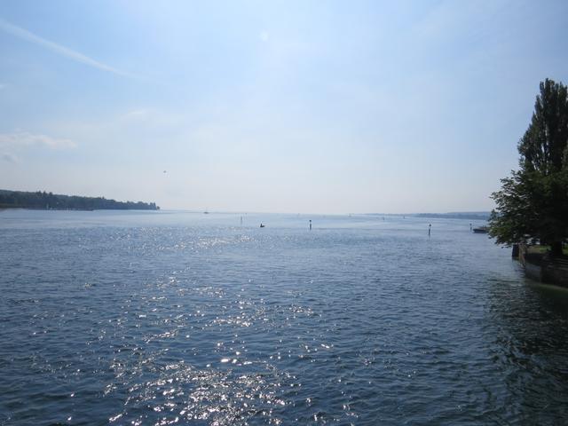 Blick von der Rheinbrücke auf den Bodensee