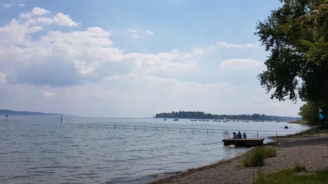 ... und die schöne Aussicht auf den Bodensee und zur Insel Mainau