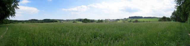 schönes Breitbildfoto mit Blick über die Felder. Bei Breitbildfotos nach dem anklicken, immer noch auf Vollgrösse klicken