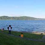 schönes Breitbildfoto mit Blick auf den Bodensee. Aufgenommen wärend dem sehr guten Nachtessen