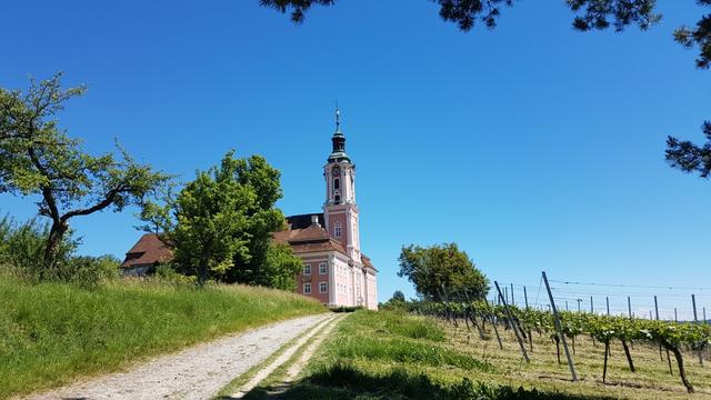 die Wallfahrtskirche von Birnau ist schon von weitem zu sehen