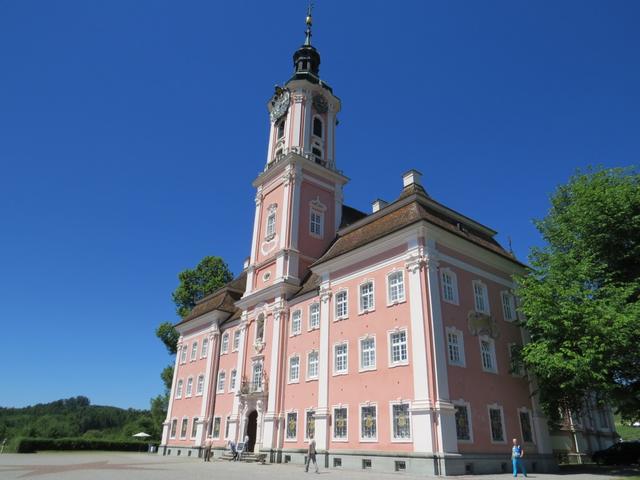 wir verlassen die wunderschöne Barocke Wallfahrtskirche mit seinem markanten Glockenturm...