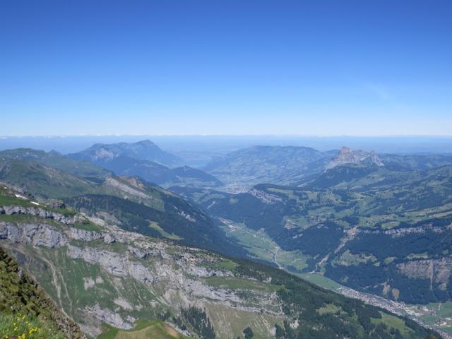 Blick Richtung Rigi, Lauerzersee, Zugersee und Mythen