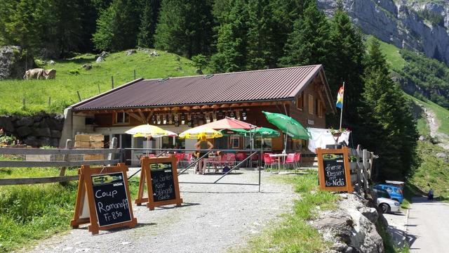 beim Berggasthaus Lipplisbüel kehrten wir ein, tranken etwas...