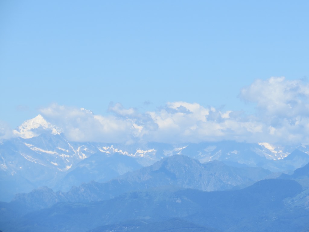 Blick in die Walliseralpen. Links ist das Täschhorn zu sehen