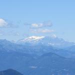 Blick zum Monte Leone mit Gletscher. Rechts davon das Bietschhorn