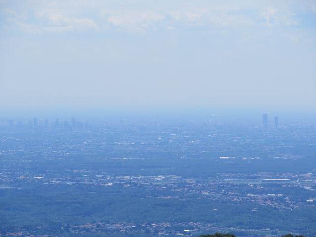 Blick auf das Häusermeer von Mailand