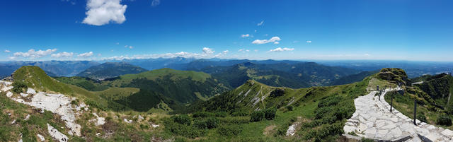 sehr schönes Breitbildfoto mit Blick auf der anderen Seite, ins Valle di Muggio