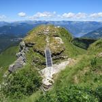 Blick vom ersten Gipfel des Baraghetto 1693 m.ü.M. hinüber zum zweiten Gipfel des Baraghetto