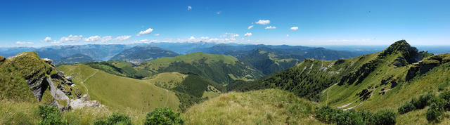 sehr schönes Breitbildfoto, mit Blick ins Valle di Muggio, Lago di Como und Lago di Lecco