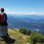 wieder auf dem ersten Gipfel des Baraghetto, bestaunen wir nochmals die grandiose Aussicht auf den Lago di Lugano