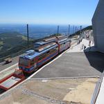 bei der neu erstellten Bergstation, nehmen wir den Zug der uns nach San Nicolao hinunterfährt