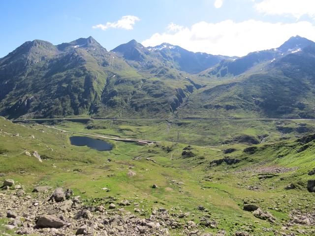 Blick auf die Gotthardpassstrasse