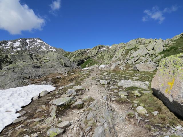 kaum haben wir den Lago d'Orsino den Rücken zugewandt, taucht links von uns ein weiterer See auf