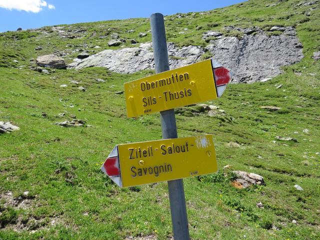 Wegweiser bei Crap l'Evla Punkt 2448 m.ü.M.