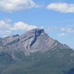 der Piz Beverin als Blickfang. Dort oben standen wir auch schon