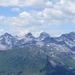 die Berge im Safiental mit Pizzas d'Anarosa, Alperschällihorn und Teurihorn