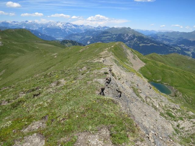 bei Punkt 2460 m.ü.M. rechts von uns der Lai digl Feil