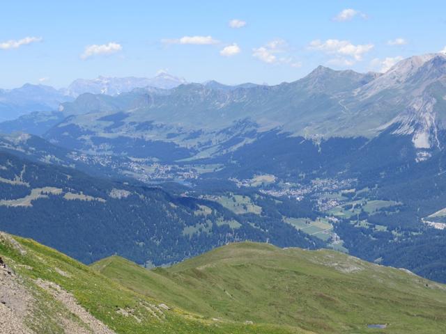 Blick in die Lenzerheide mit dem Heidsee